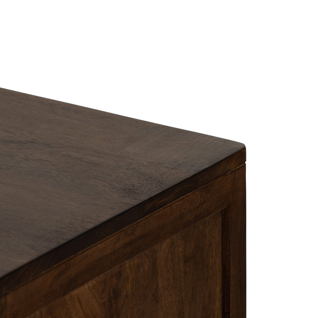 Commode Sari