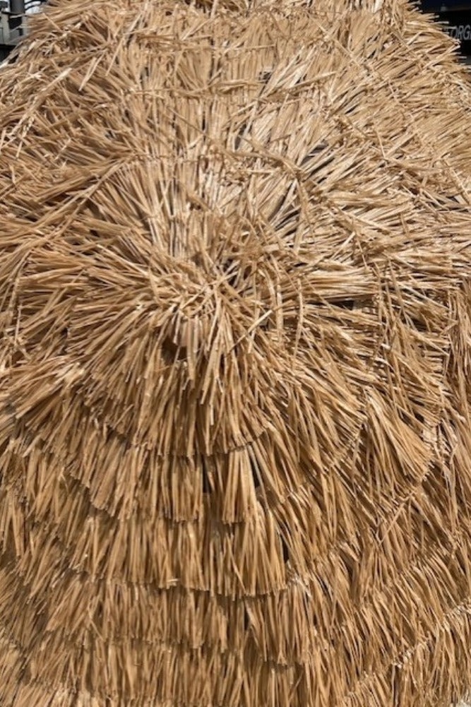 Parasol de jardin à franges effet raphia HKLIVING - FIN DE SÉRIE