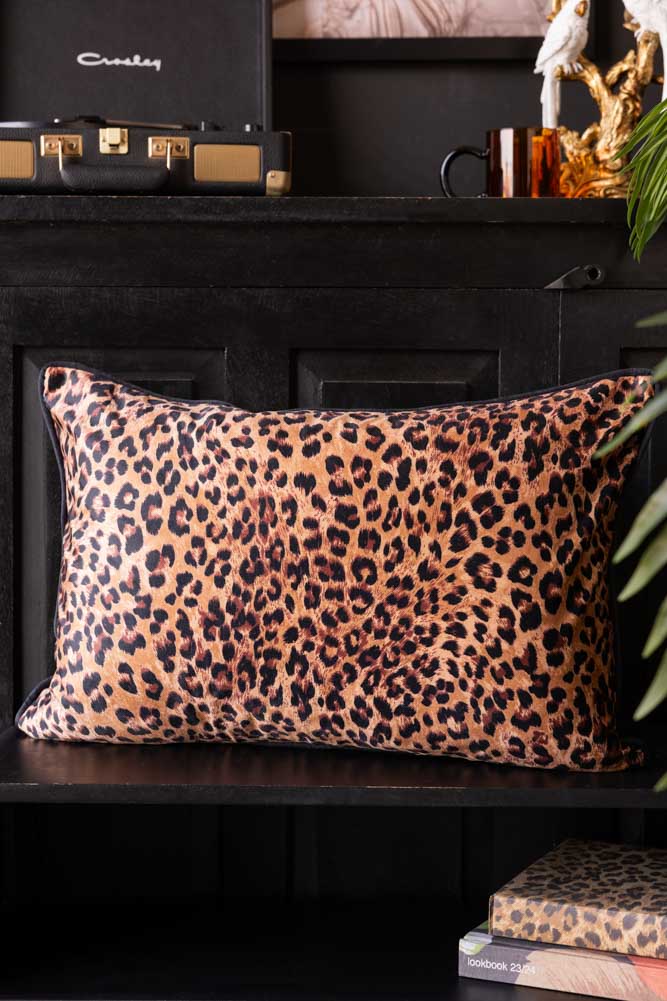 Coussin imprimé léopard Love