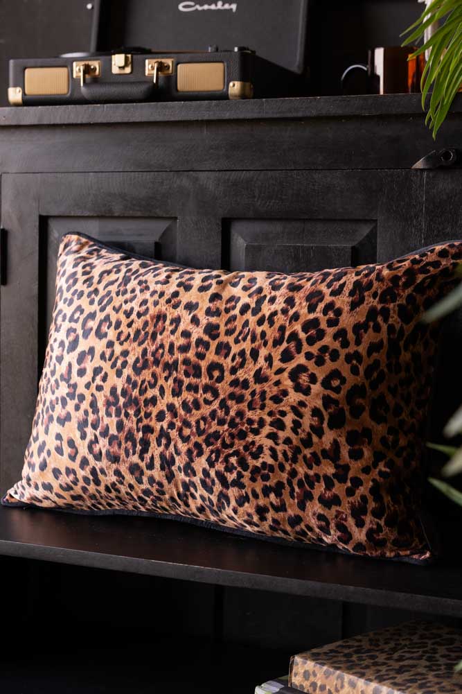 Coussin imprimé léopard Love