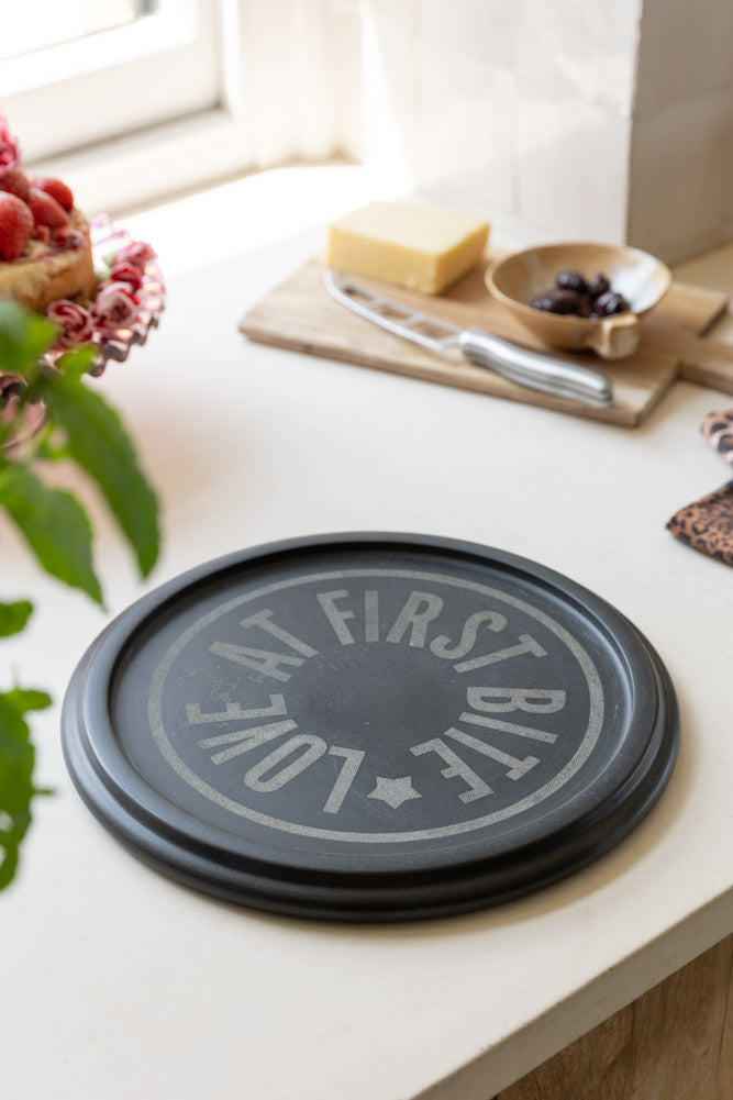 Plateau à fromage en marbre et couvercle en verre