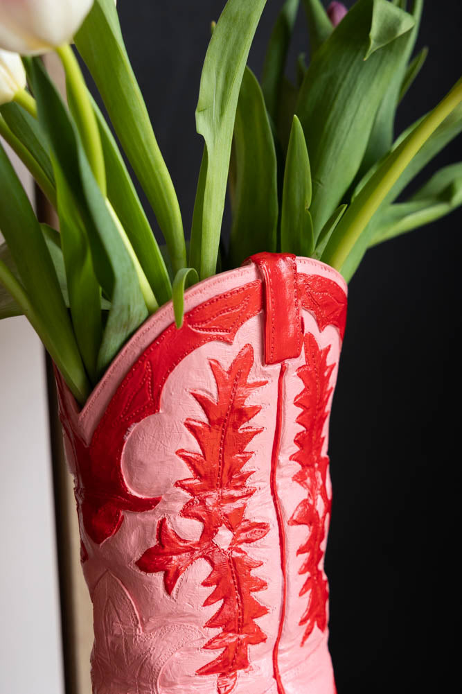 Vase bottes de cow-girl rose et rouge