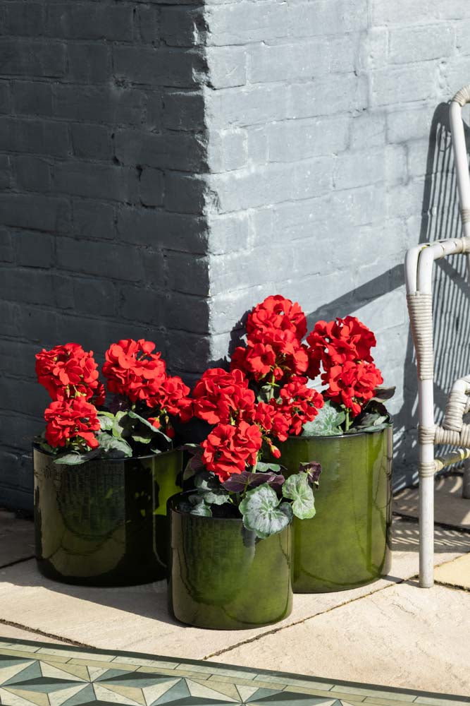 Faux géranium rouge en pot