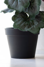 Faux géranium rouge en pot