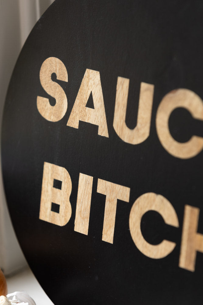 Planche de service en bois de mangue Saucy Bitch